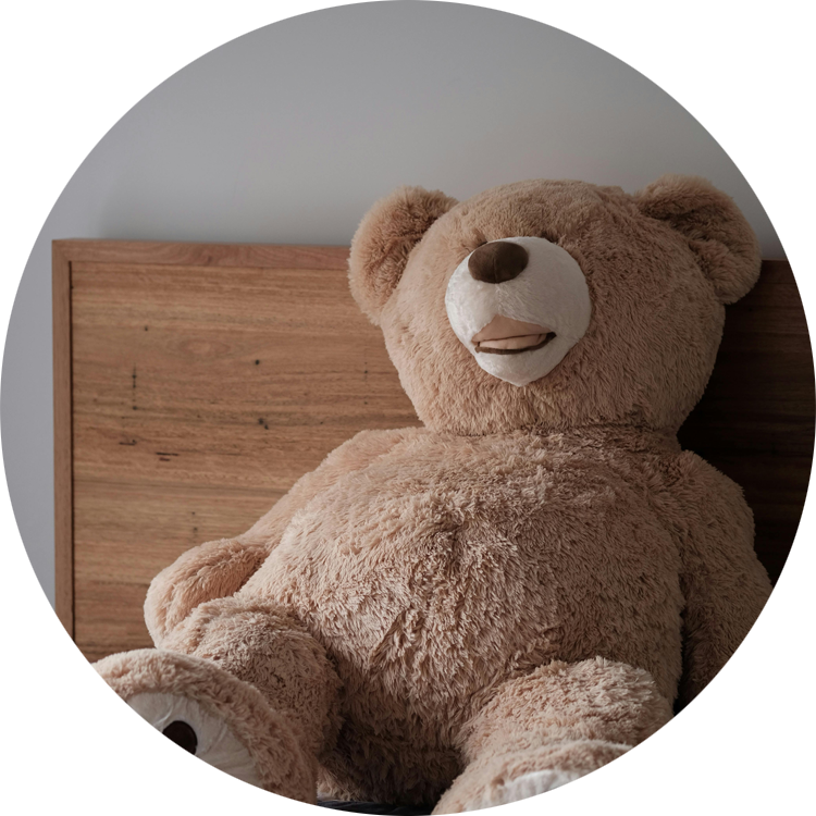 大きいくまのぬいぐるみの画像